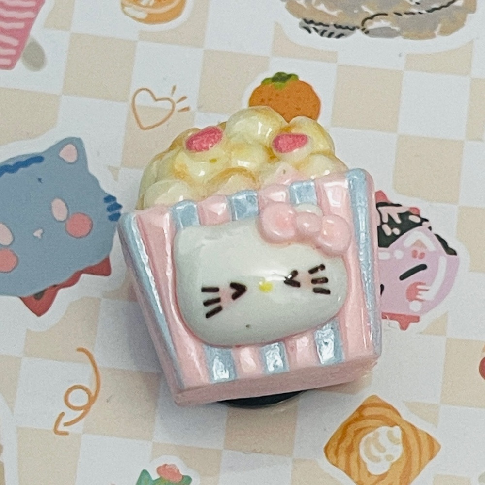 Magnet cute Hello Kitty Popcorn Enamel Pin